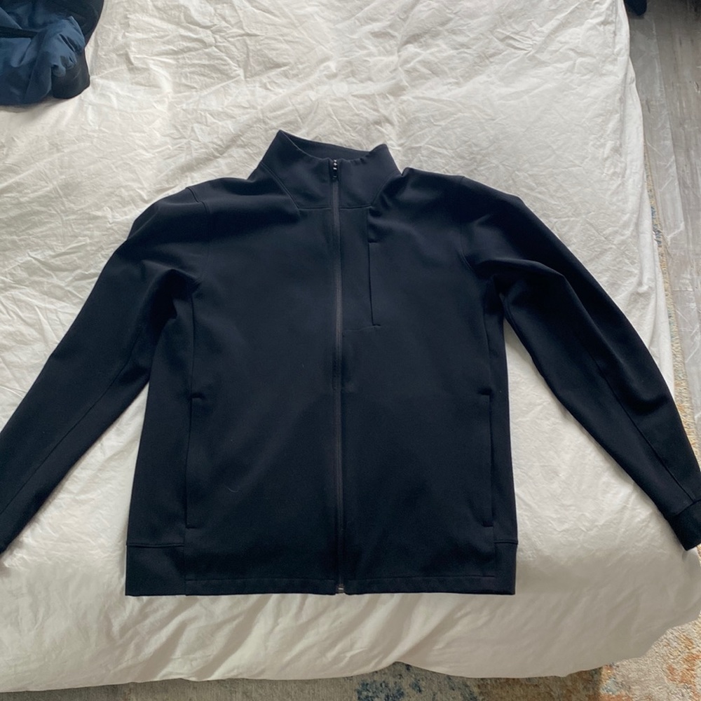 Men’s lululemon large black jacket